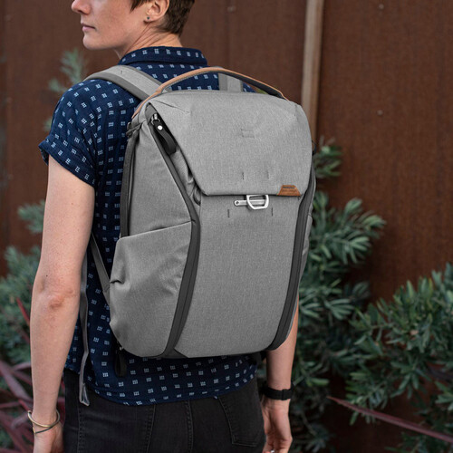Peak Design Everyday Backpack 20L v2 - Ash BEDB-20-AS-2 - 9